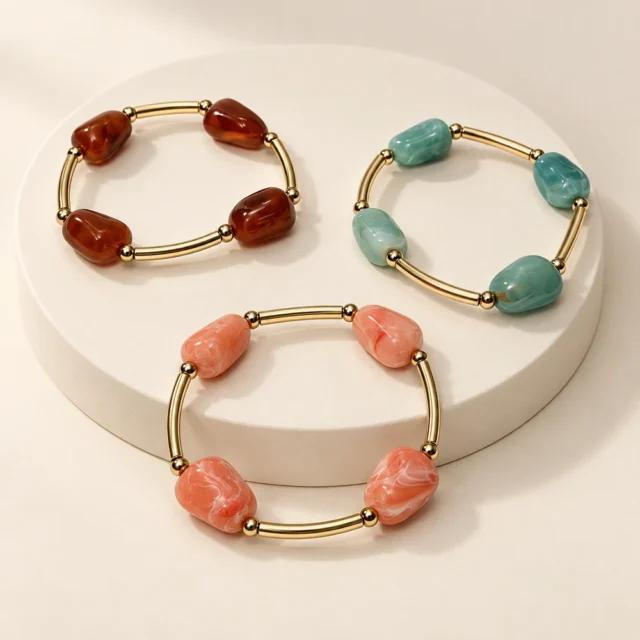 Juego de pulseras con piedras de colores