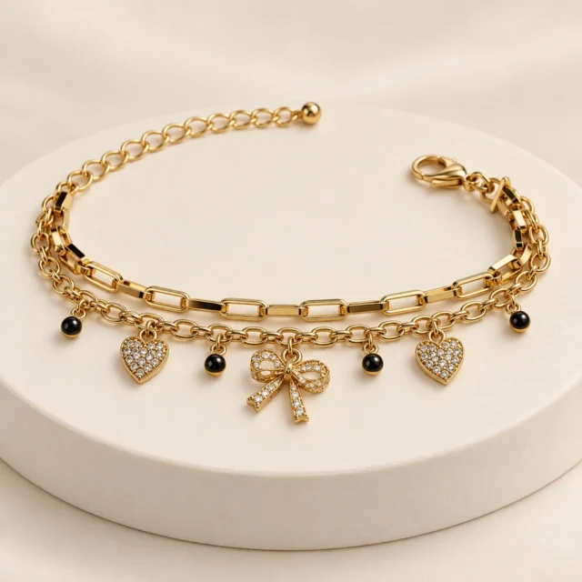 Pulsera multicadena de corazones