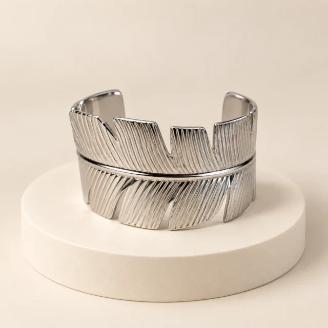 Pulsera de plata pluma